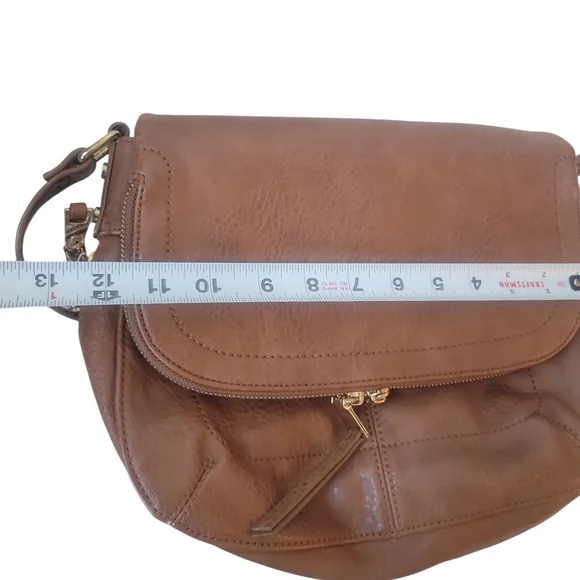 Urban Expressions Elegant Brown Leather Shoulder Bag - Picture 10 of 11